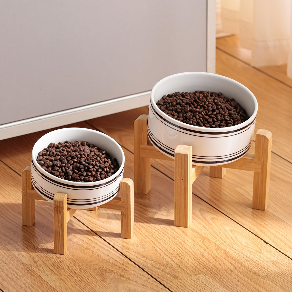 DJJJOOYS Pet Feeder in Slanted Small Dog Bowl, Black Striation