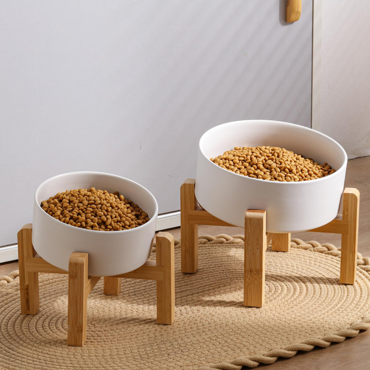DJJJOOYS Pet Feeder in Slanted Small Dog Bowl, White