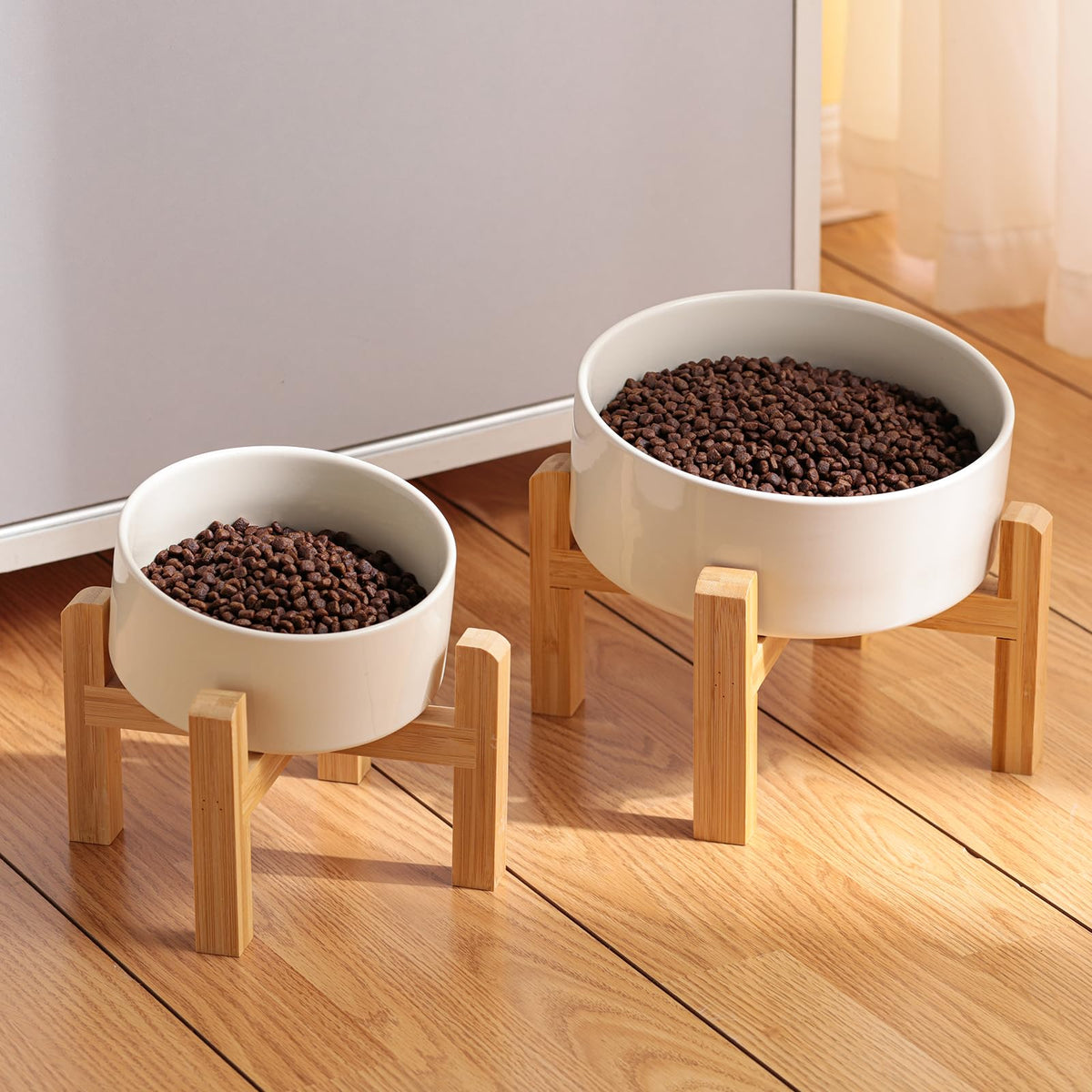 DJJJOOYS Pet Feeder in Slanted Small Dog Bowl, Beige
