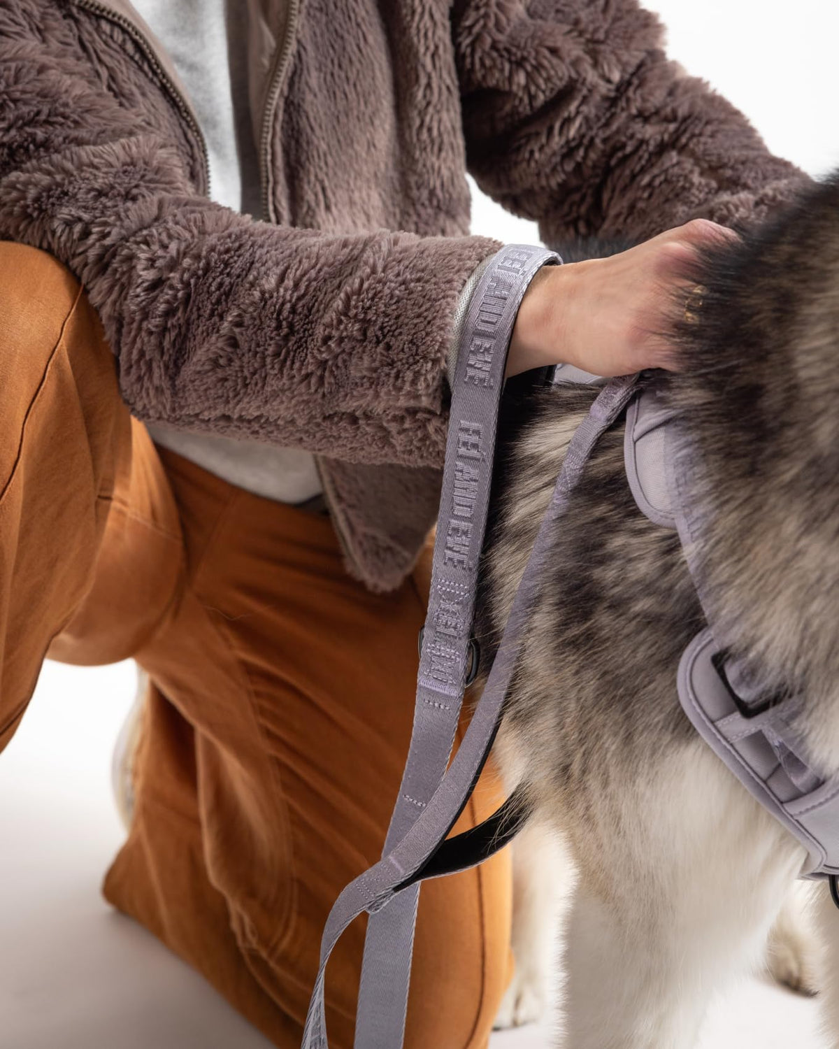 Fei and Eve Leash in 4FT, Twilight Gray