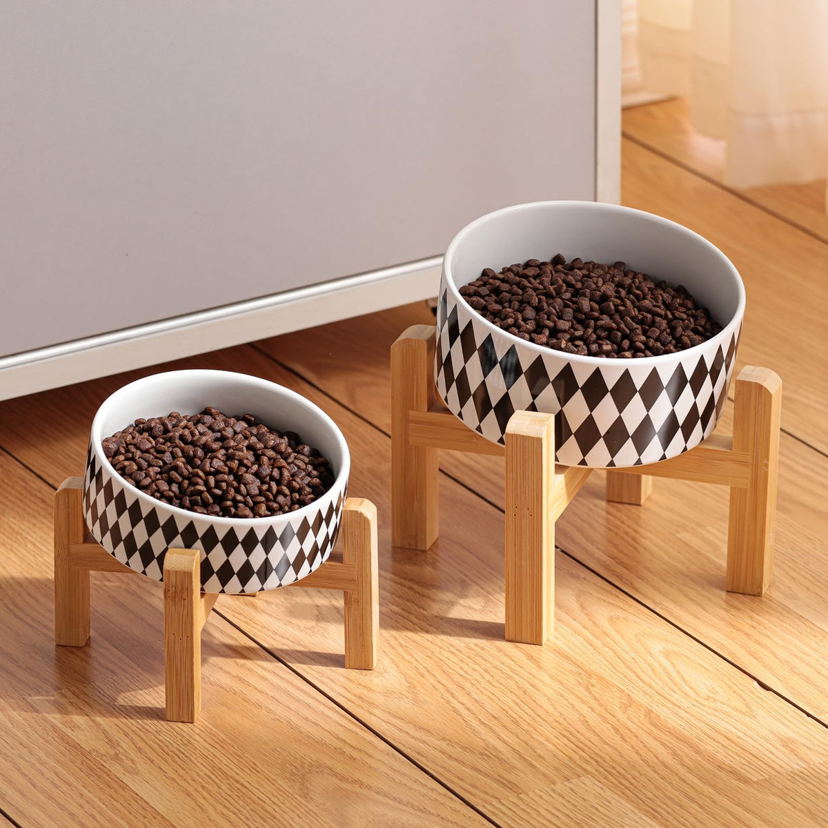DJJJOOYS Pet Feeder in Slanted Small Dog Bowl, Black Chestnut