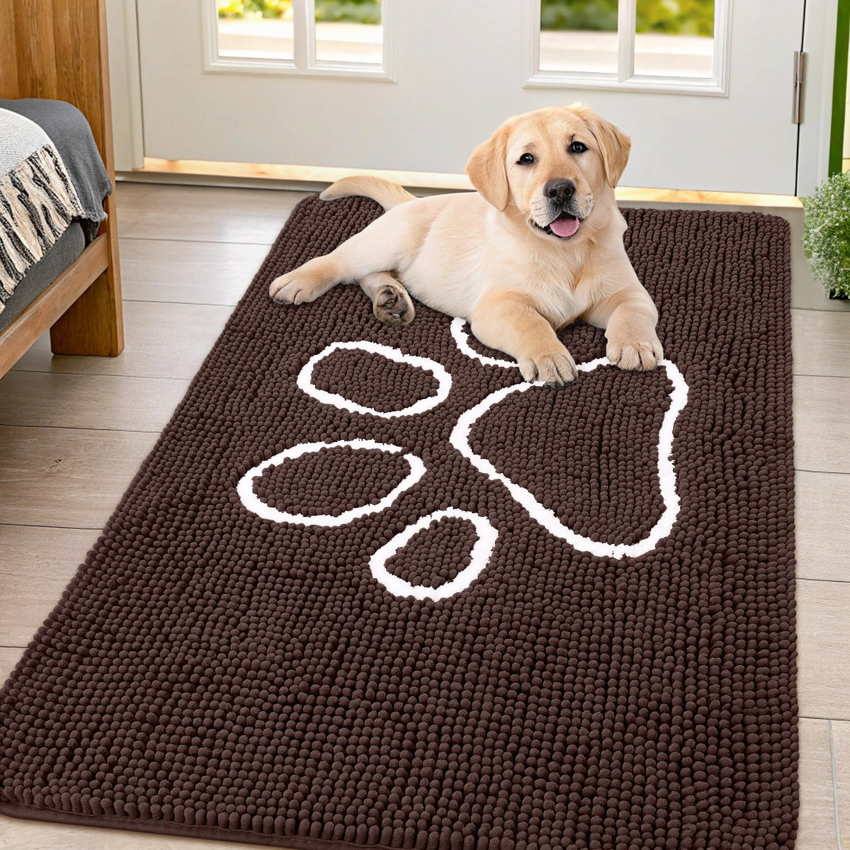 Smiry Rug in 44"X32", Brown and White