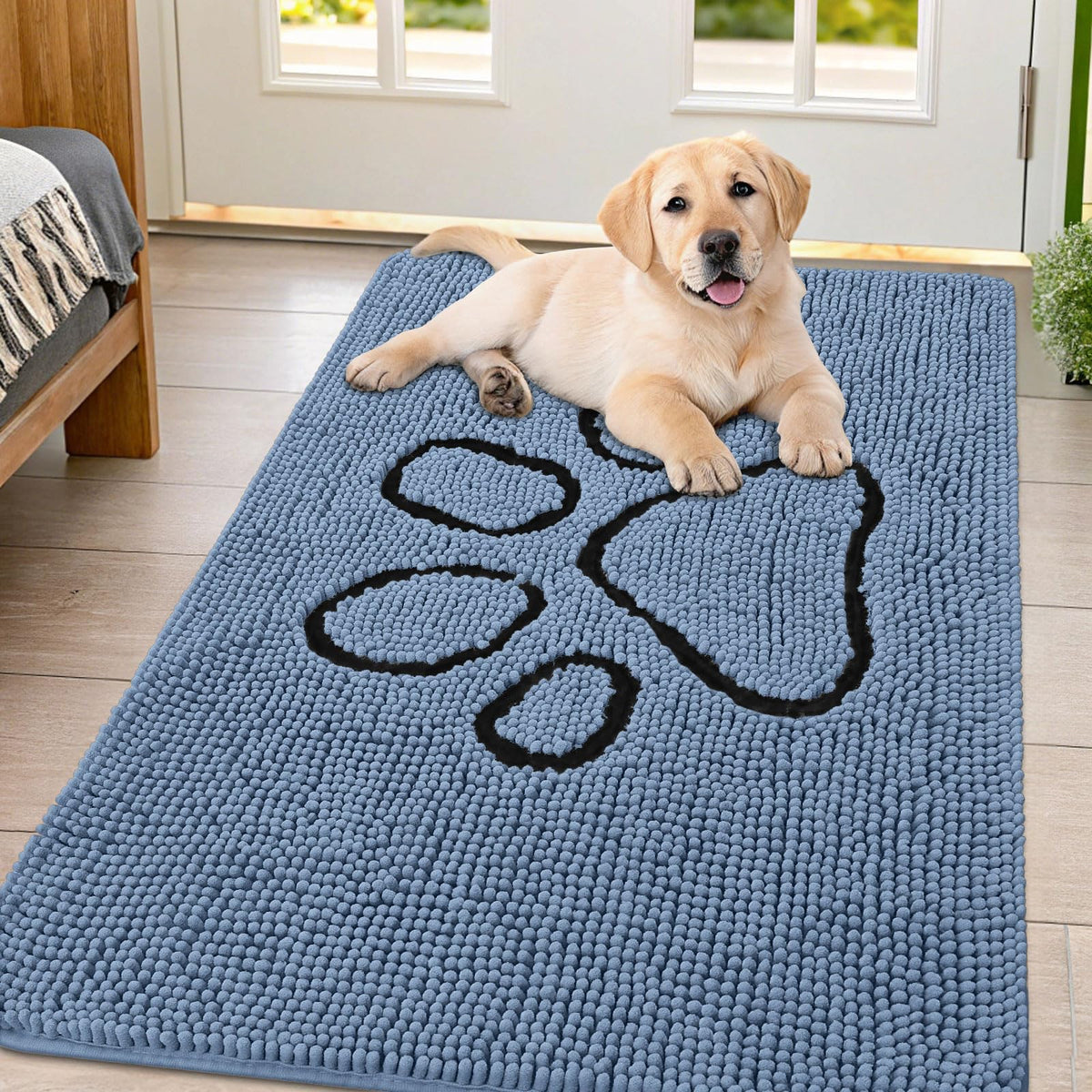 Smiry Rug in 47"X32", Airy Blue and Black