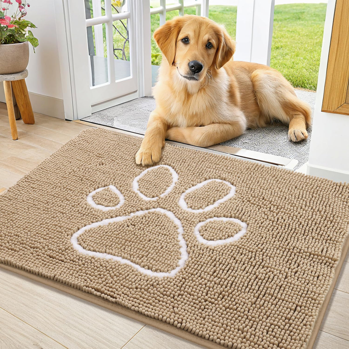Smiry Rug in 36"X24", Beige and White