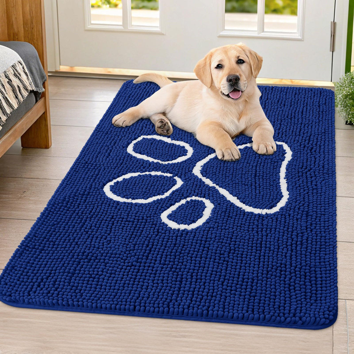 Smiry Rug in 40"X32", Navy Blue and White