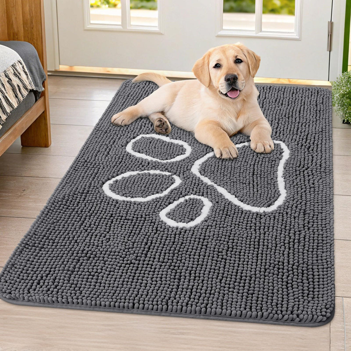 Smiry Rug in 40"X32", Dark Grey and White