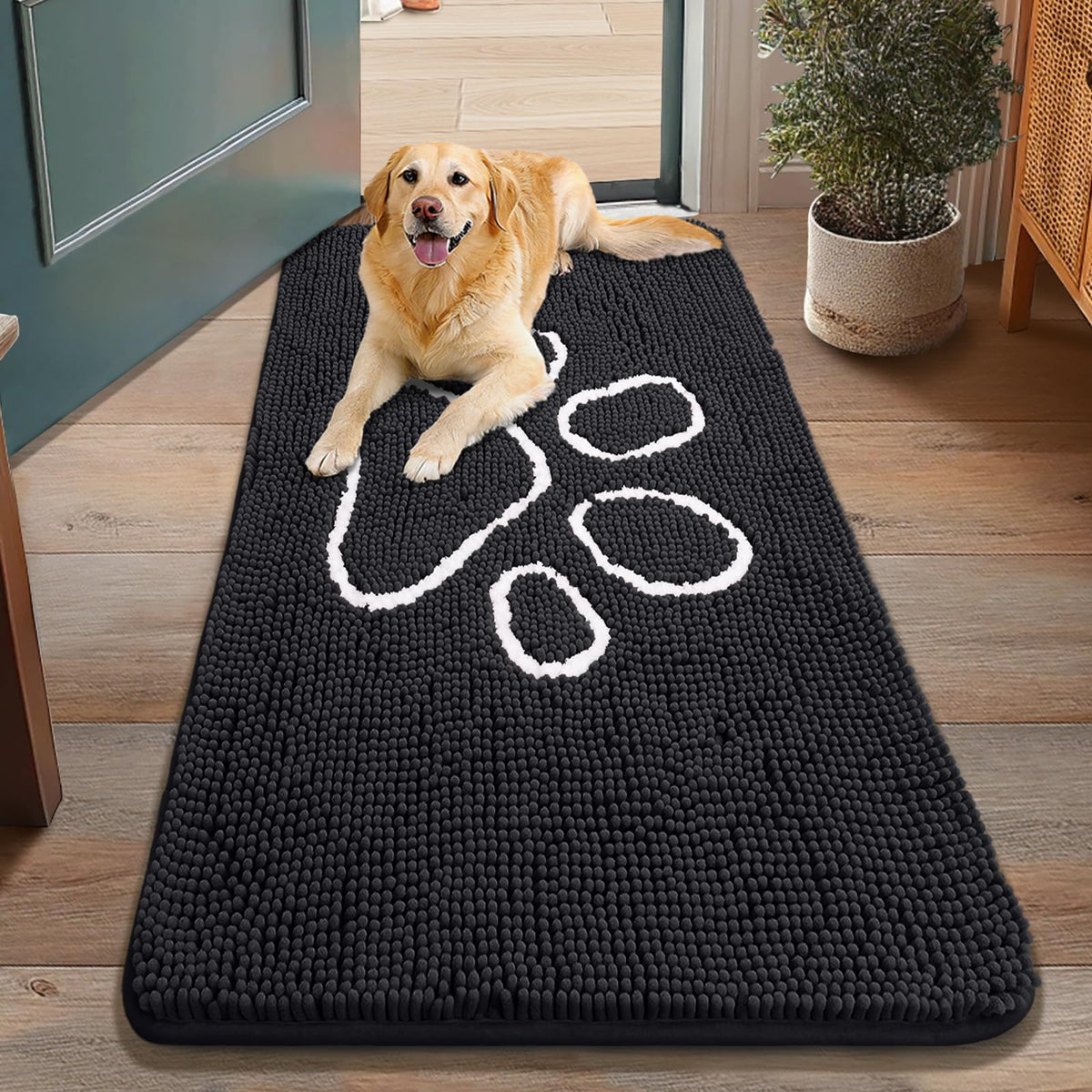 Smiry Rug in 48"X30", Black and White