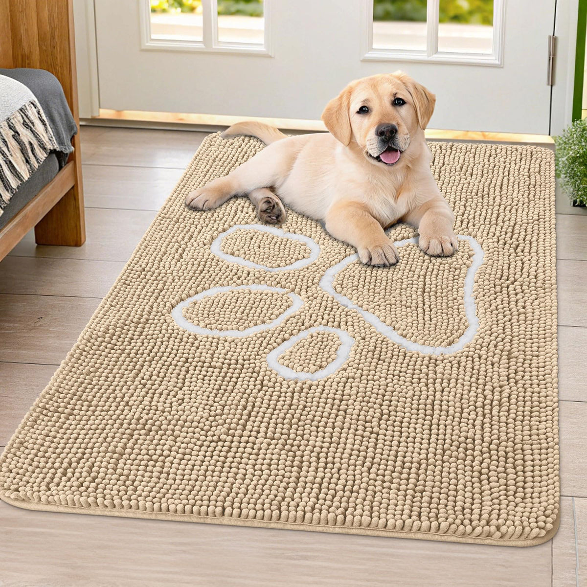 Smiry Rug in 40"X32", Beige and White