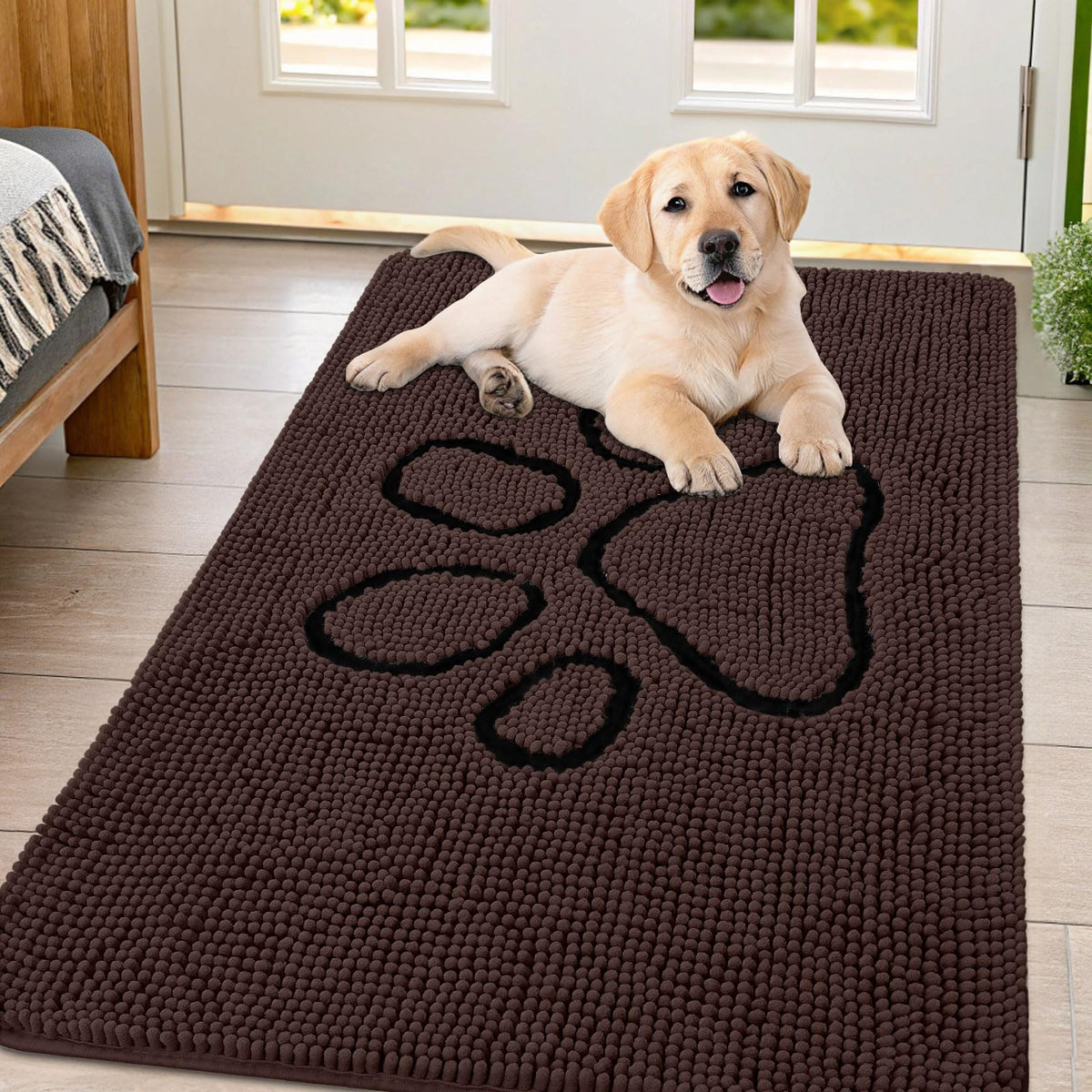 Smiry Rug in 47"X32", Brown and Black