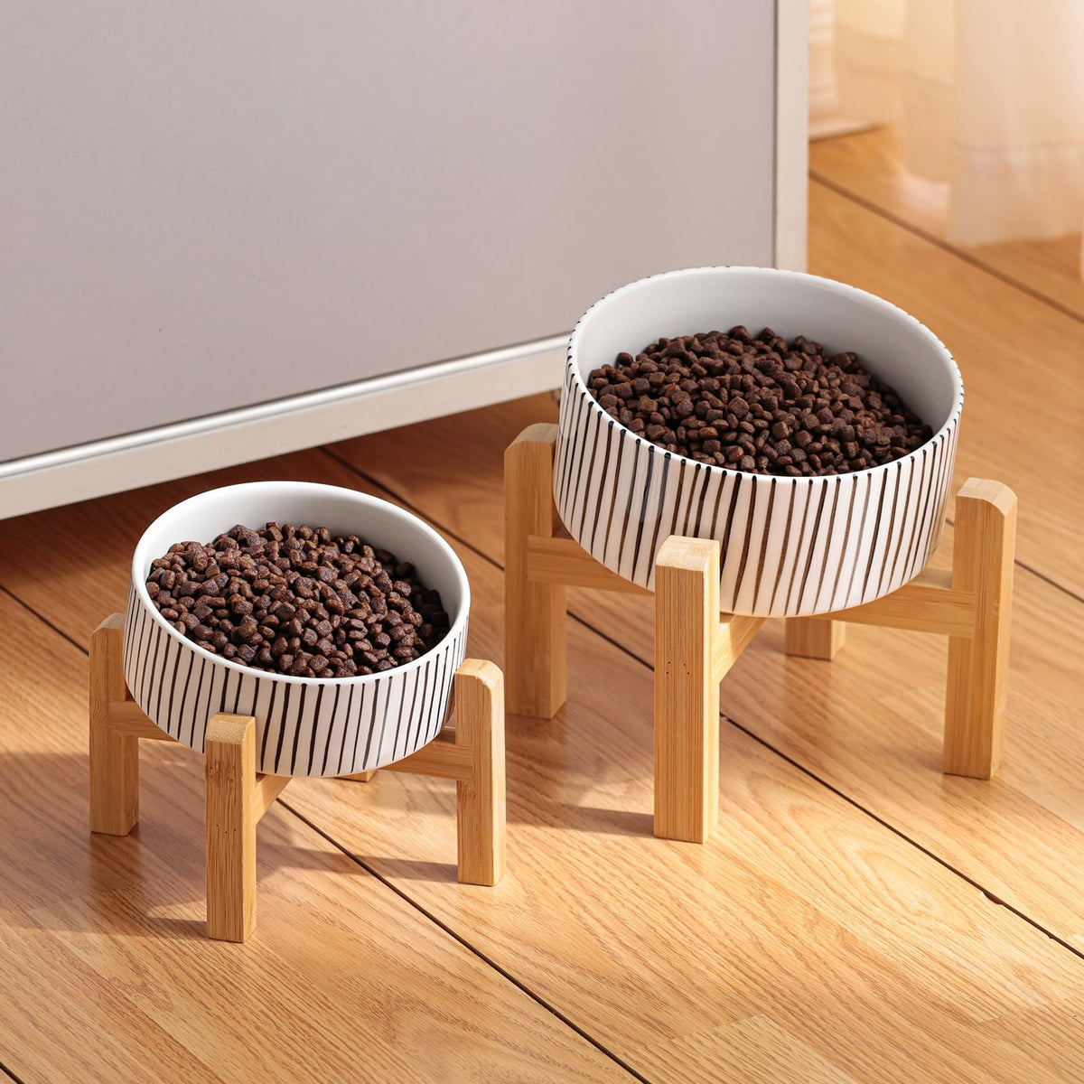 DJJJOOYS Pet Feeder in Slanted Small Dog Bowl, vertical stripe