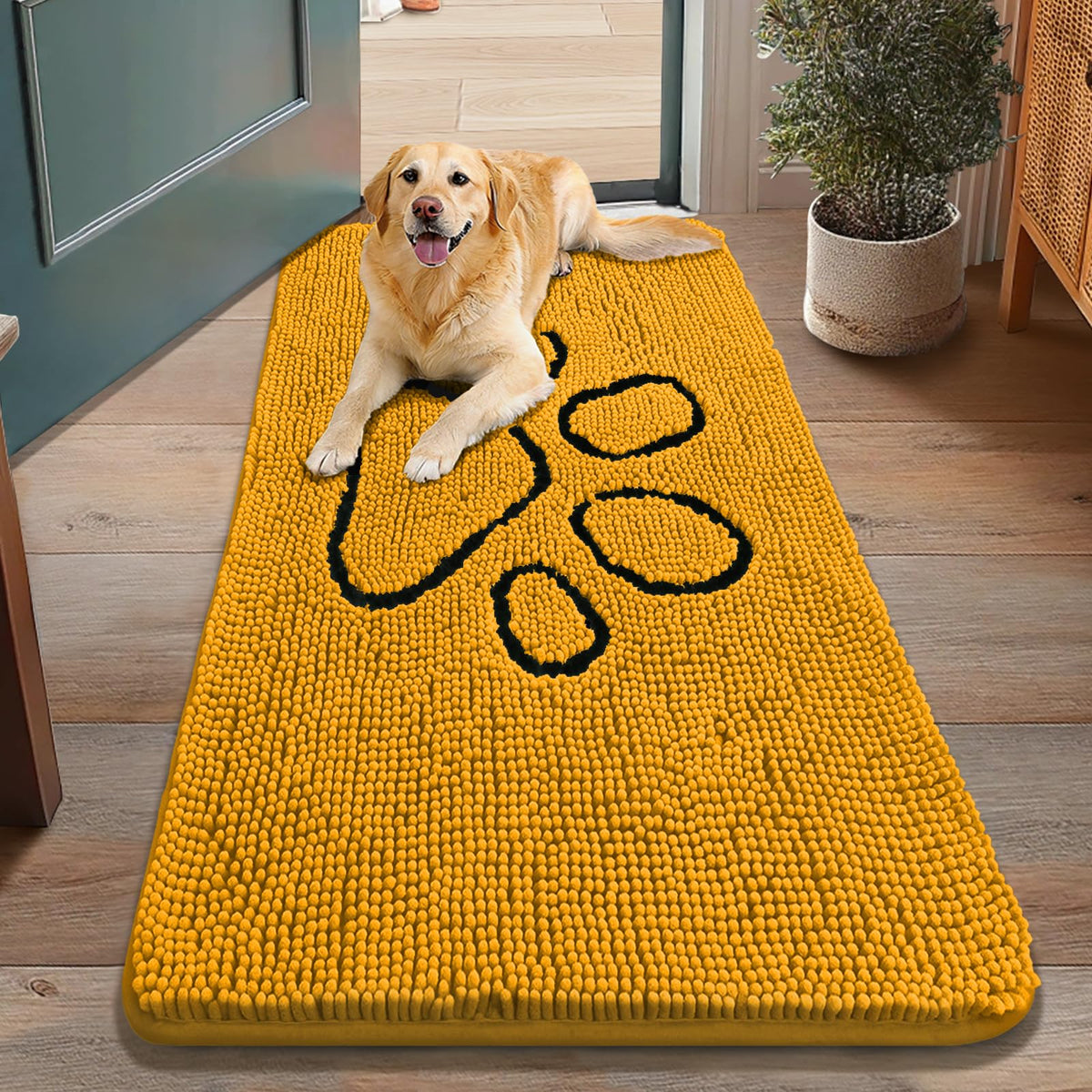 Smiry Rug in 48"X30", Golden Yellow and Black