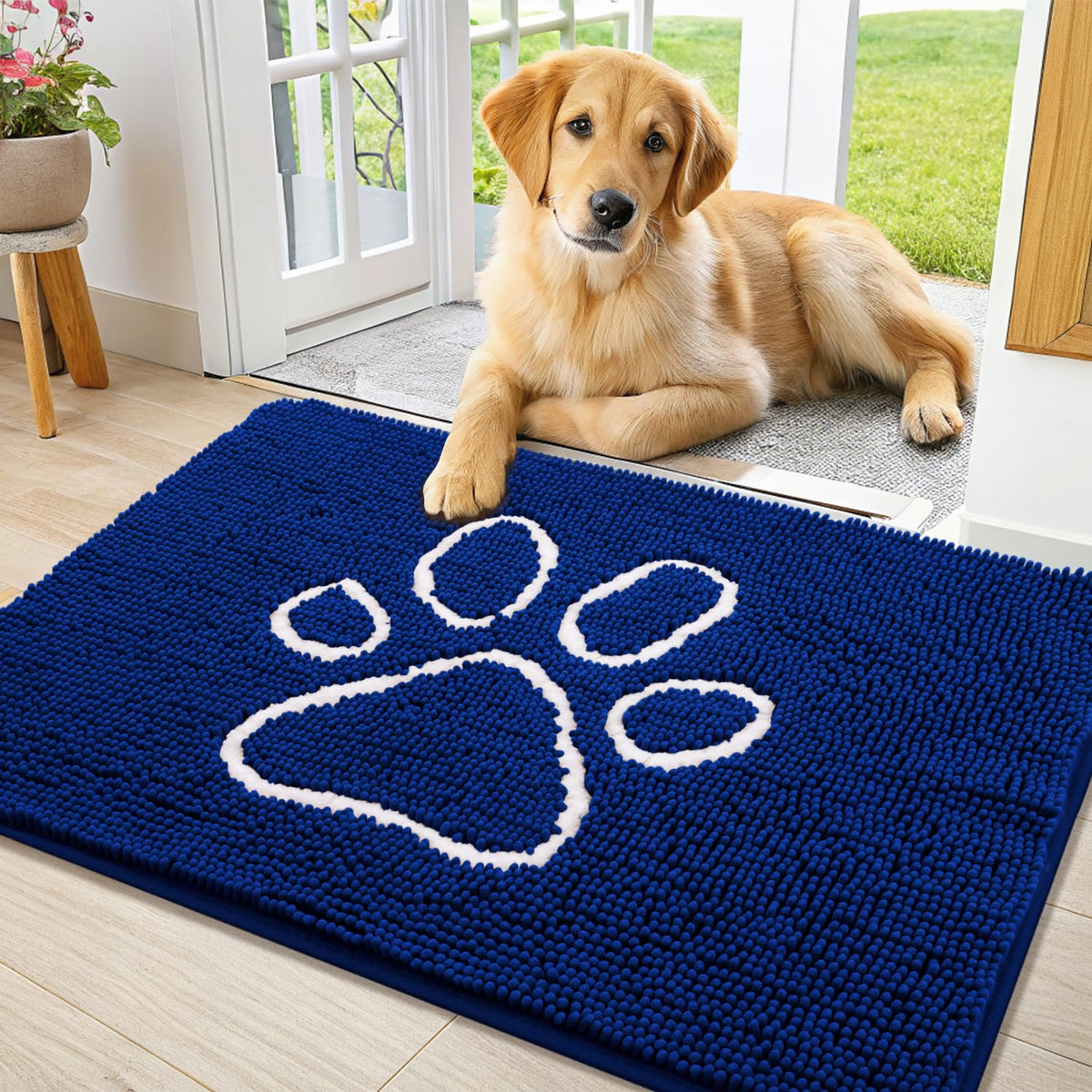 Smiry Rug in 36"X24", Royal Blue and White
