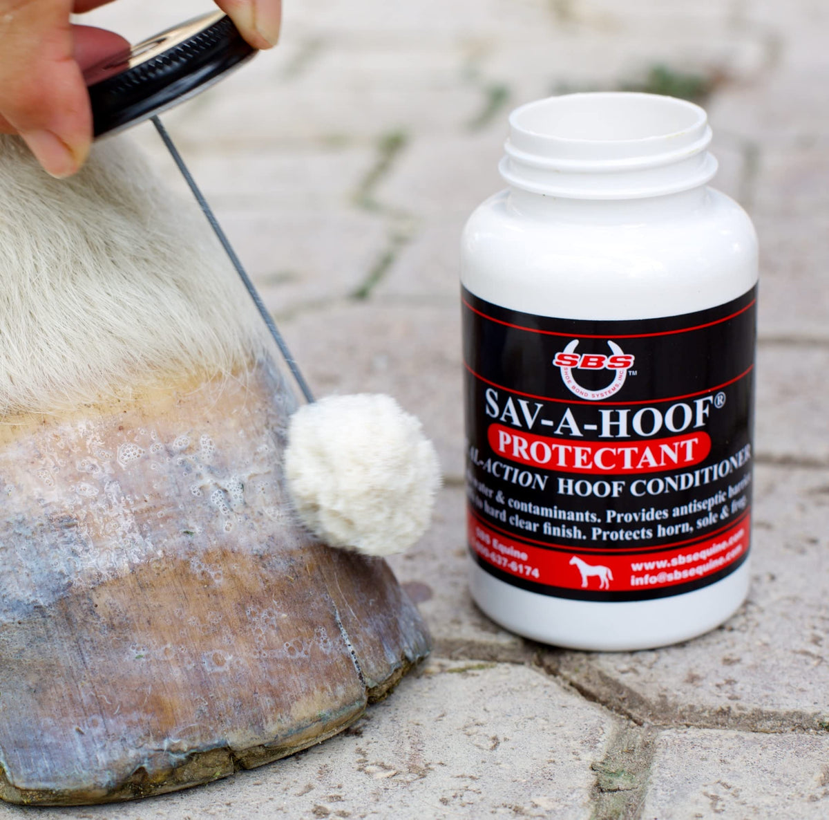 SAV-A-HOOF Pet Supplies in One Size