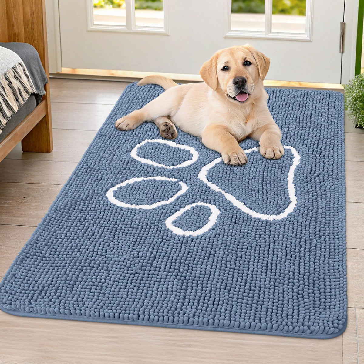 Smiry Rug in 40"X32", Airy Blue and White