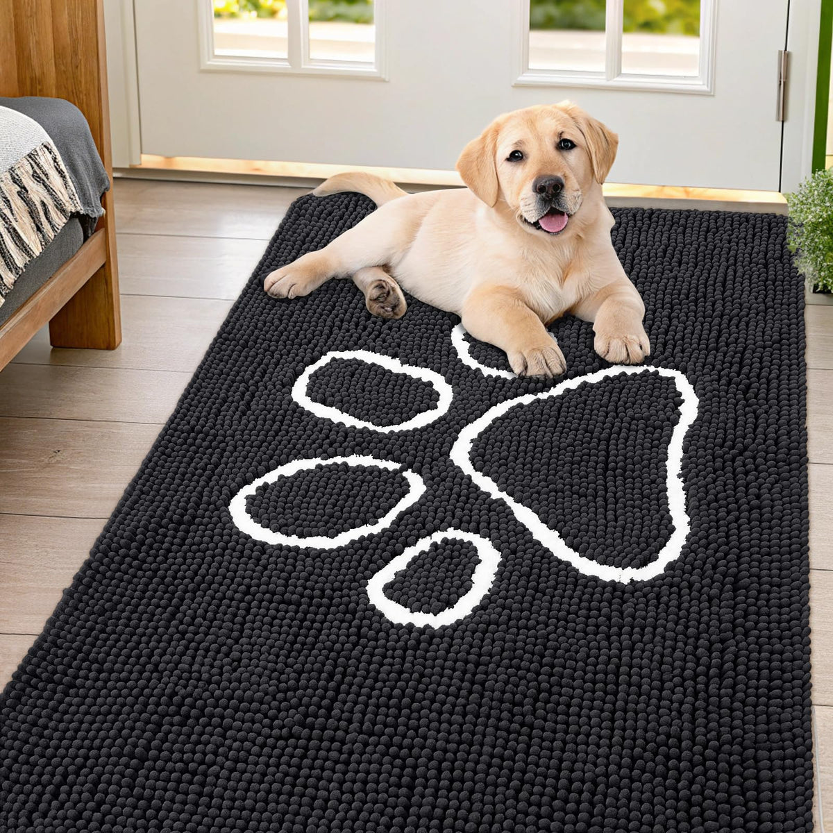 Smiry Rug in 54"X32", Black and White